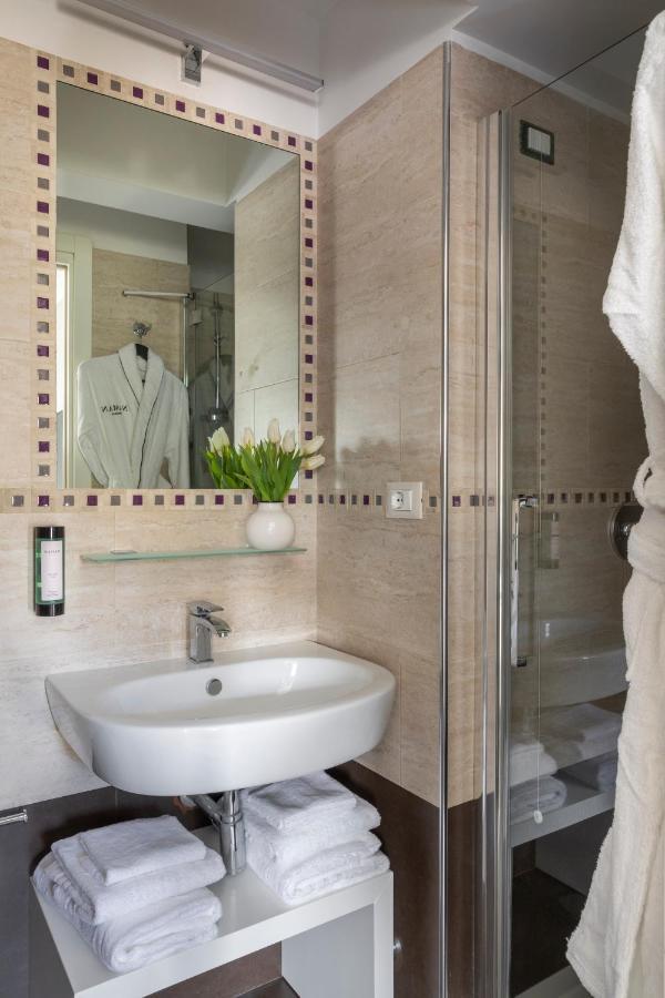 Naman Hotellerie - Spagna Rome Bagian luar foto